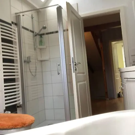 Charming Family Retreat In Hoyerswerda, Germany Apartman