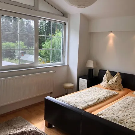 Charming Family Retreat In Hoyerswerda, Germany Apartman